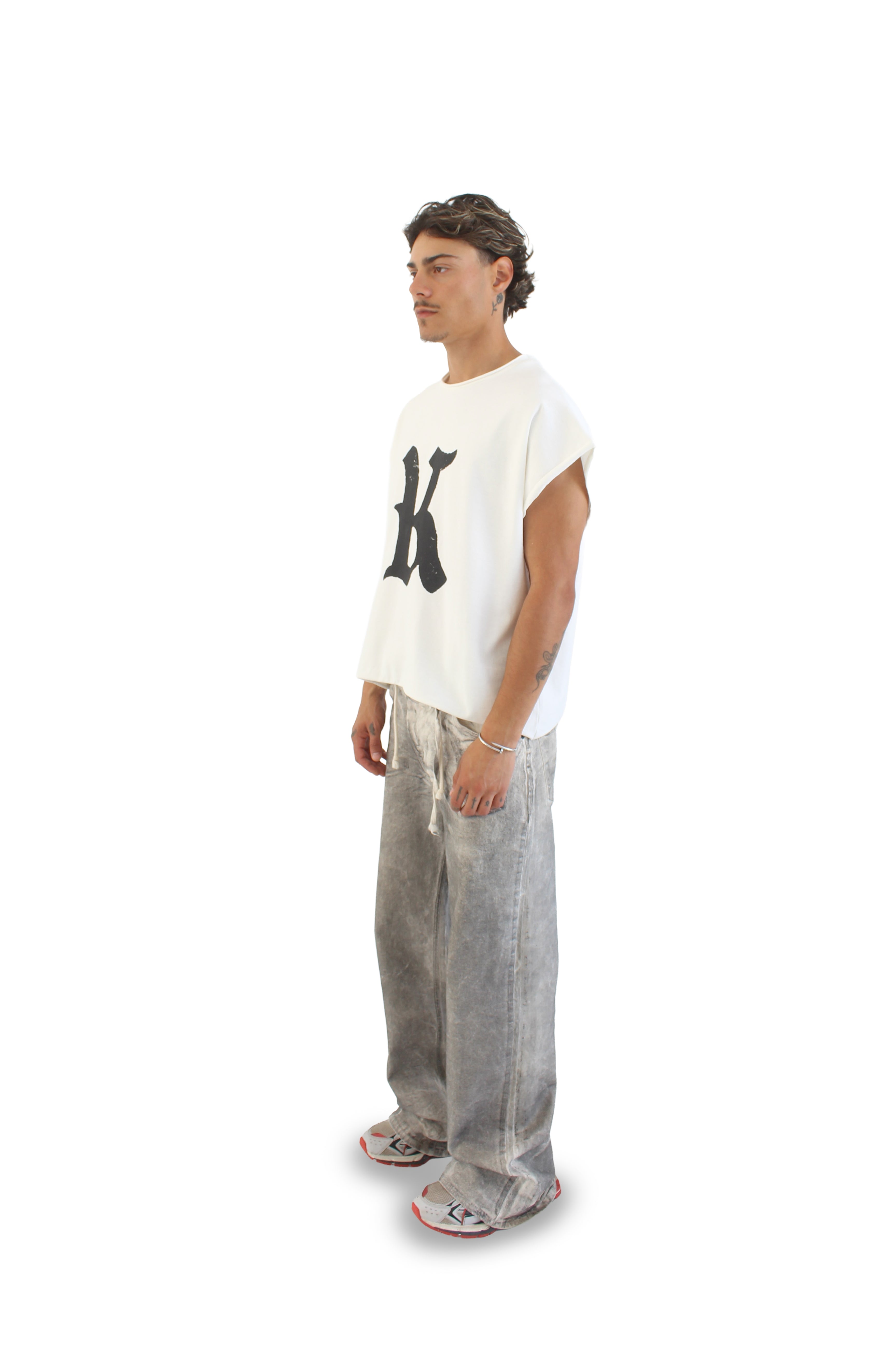 Reversible sleeveless boxcut t-shirt